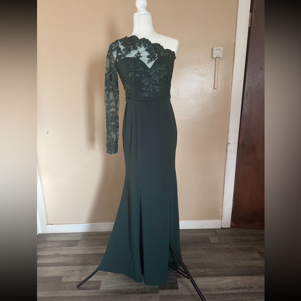 Elegant Green Lace One-Shoulder Dress